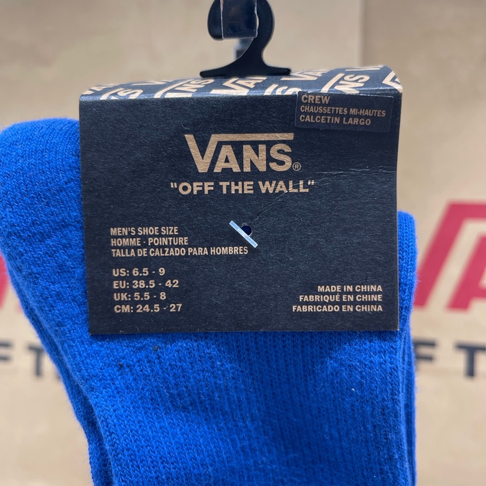 VANS "Off The Wall" socks
New with the tag authentic Vans socks (1 pair) - Picture 2 of 16